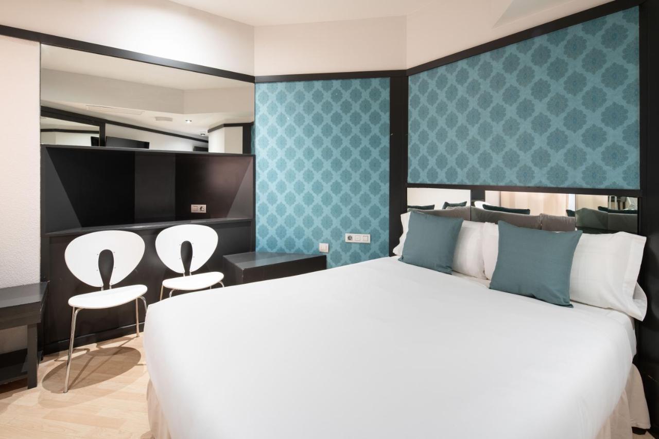 Hotel Punt 14 กาวา ภายนอก รูปภาพ