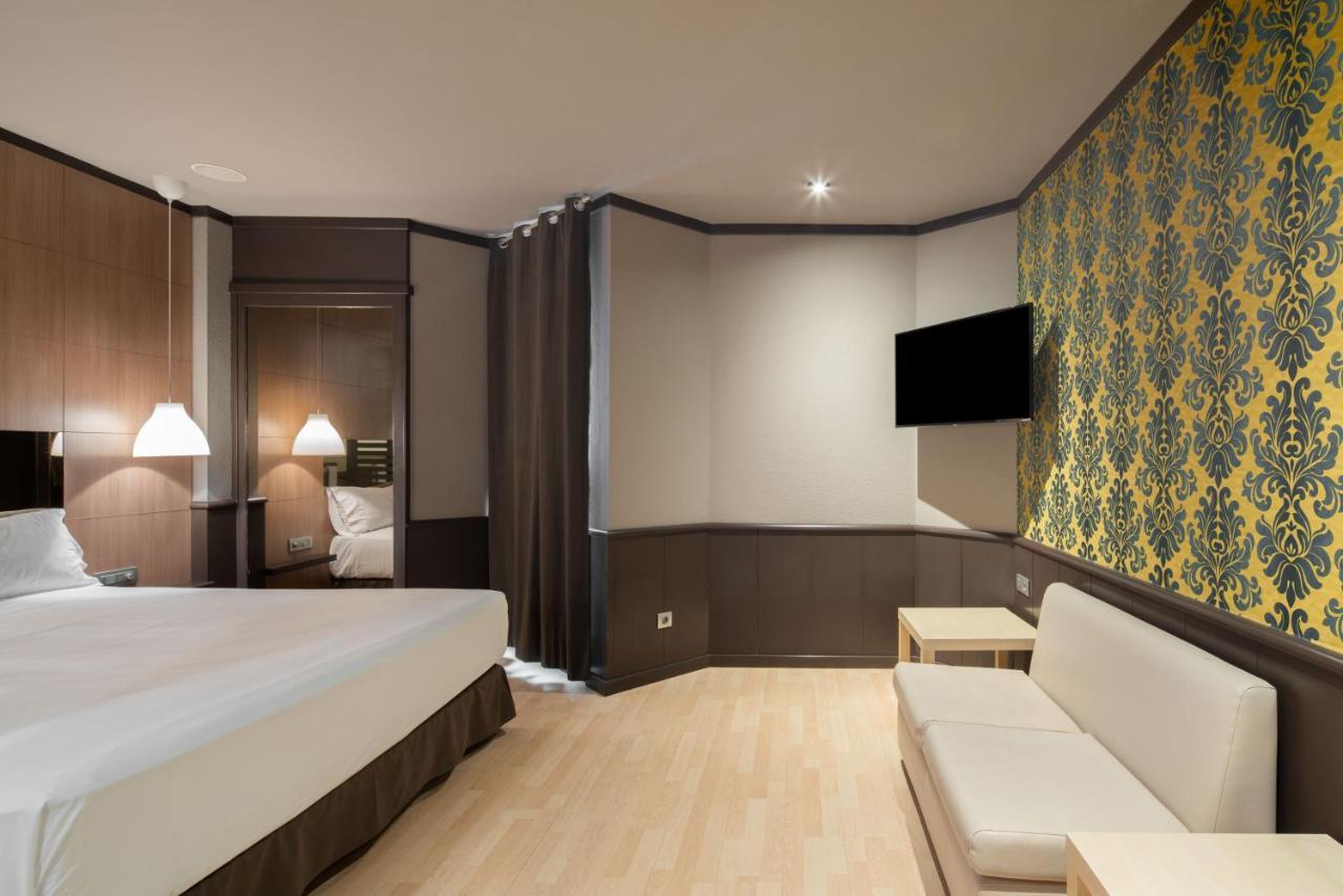 Hotel Punt 14 กาวา ภายนอก รูปภาพ
