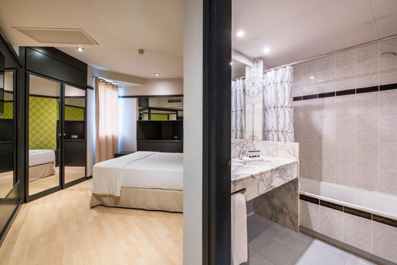 Hotel Punt 14 กาวา ภายนอก รูปภาพ