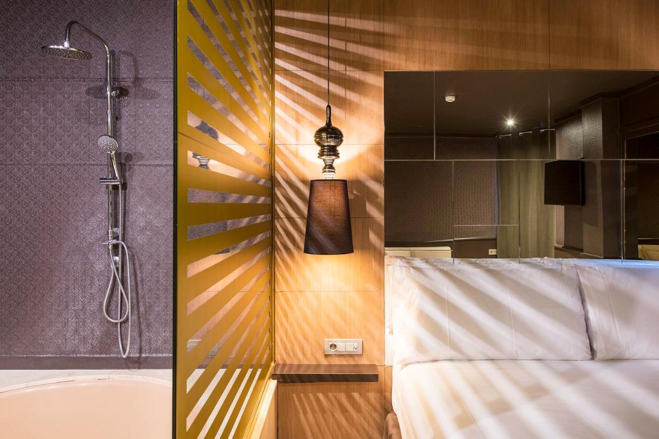 Hotel Punt 14 กาวา ภายนอก รูปภาพ