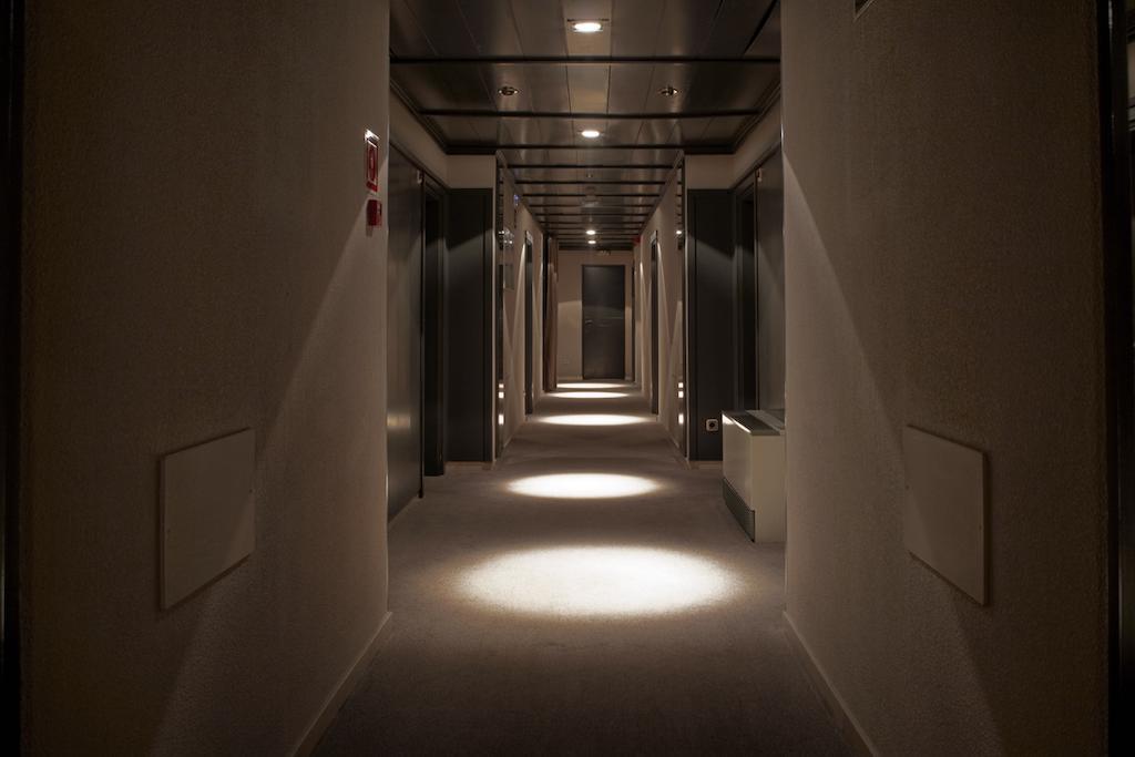 Hotel Punt 14 กาวา ภายนอก รูปภาพ